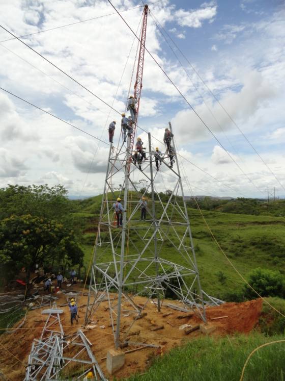 Cinco S.A.S. — Construcción de redes en campo