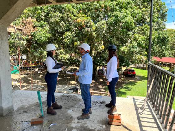 Cinco S.A.S. — Construcción de redes en campo