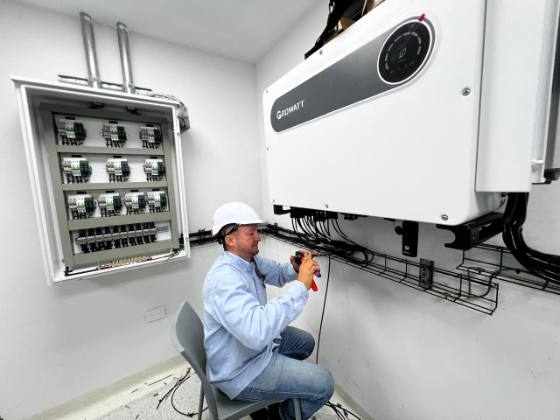 Cinco S.A.S. — Construcción de redes en campo
