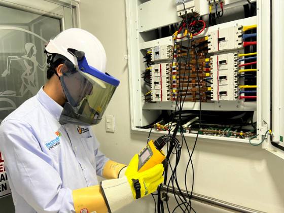 Cinco S.A.S. — Medición y energía solar en campo